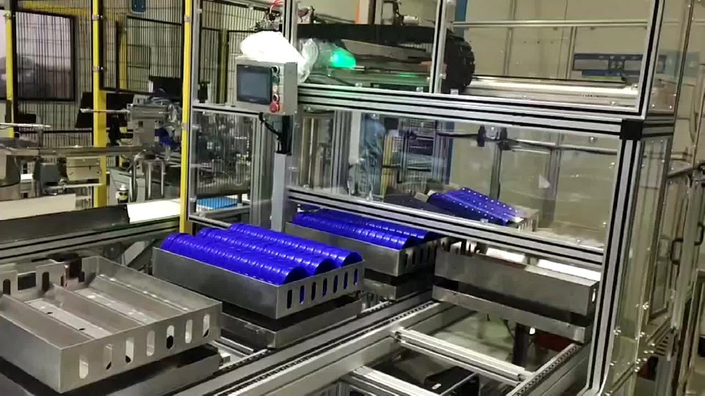 Cartoning 6-Automatic cartoning of milk powder caps